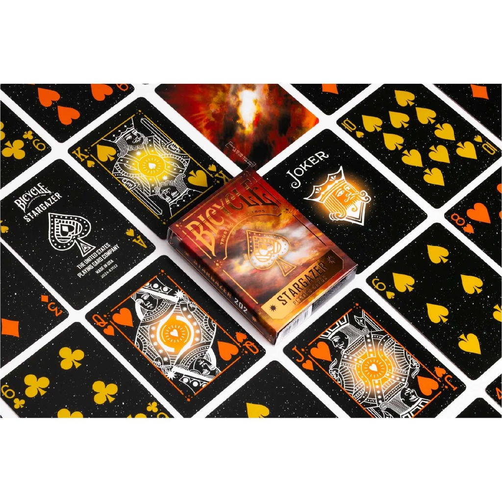 Playing Cards: Stargazer 202 Components